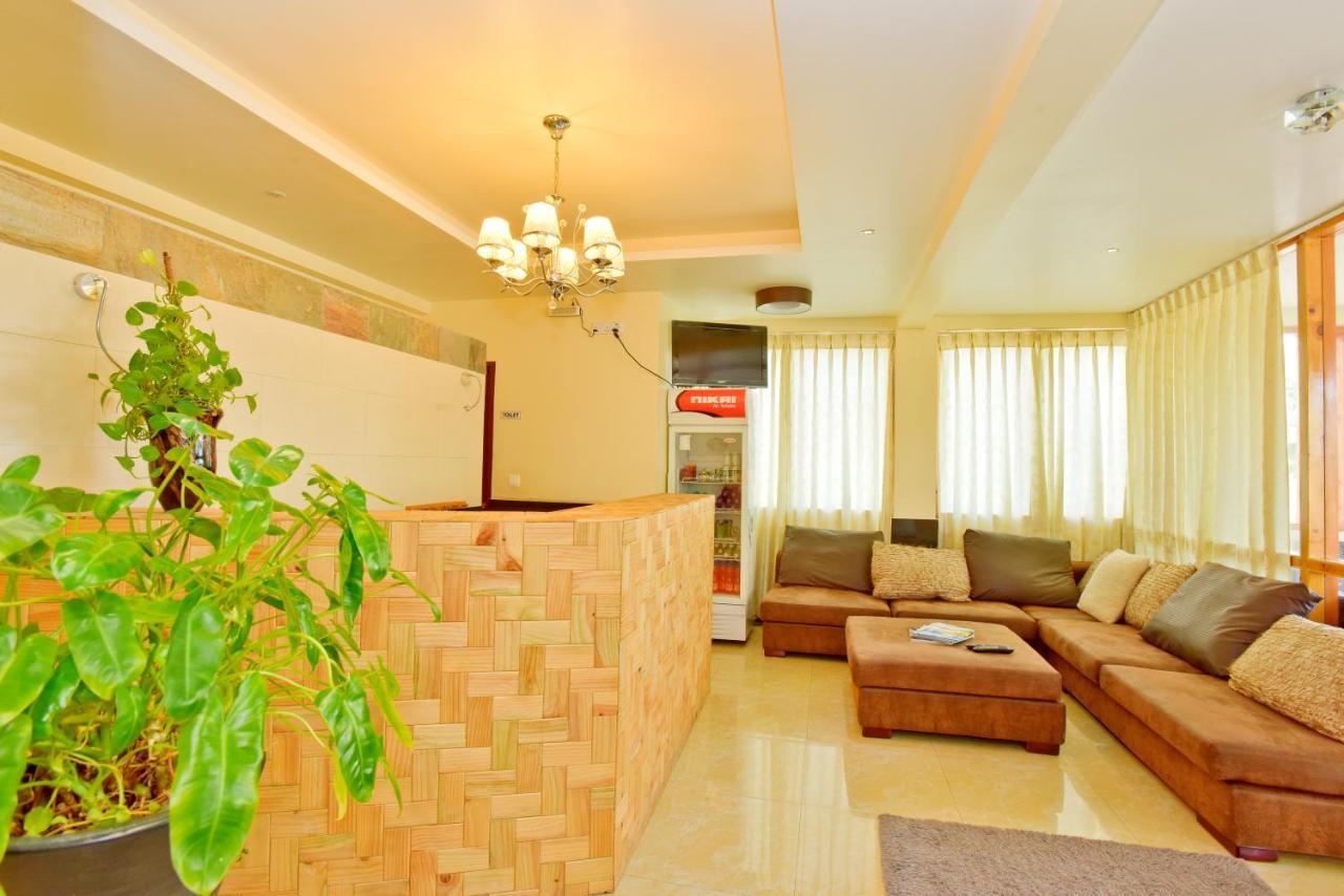 Crystal Beach Inn Malé Buitenkant foto