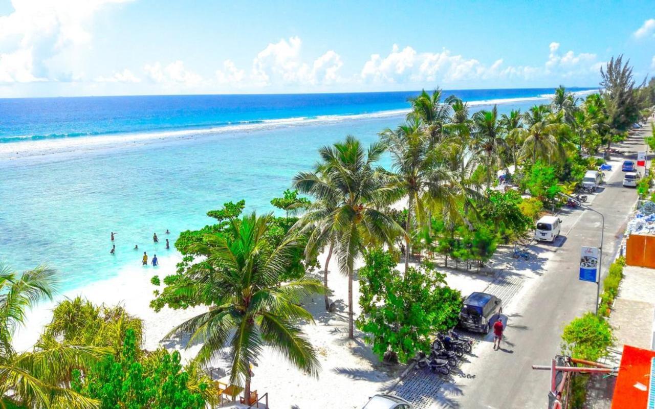 Crystal Beach Inn Malé Buitenkant foto